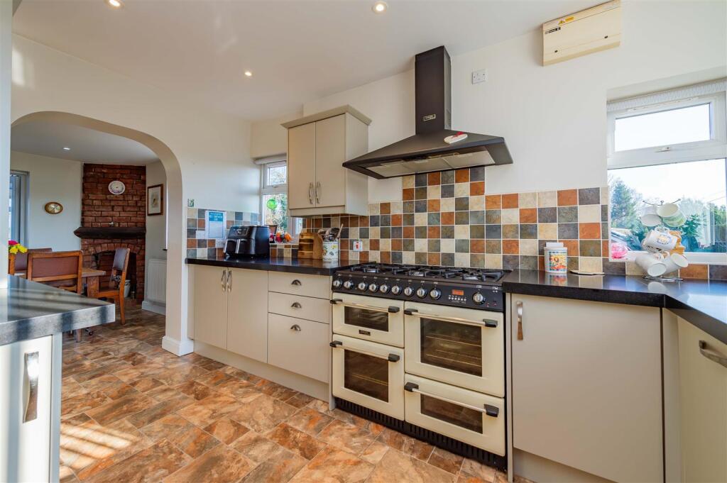 Vennington Road, Westbury, Shrewsbury photo 3
