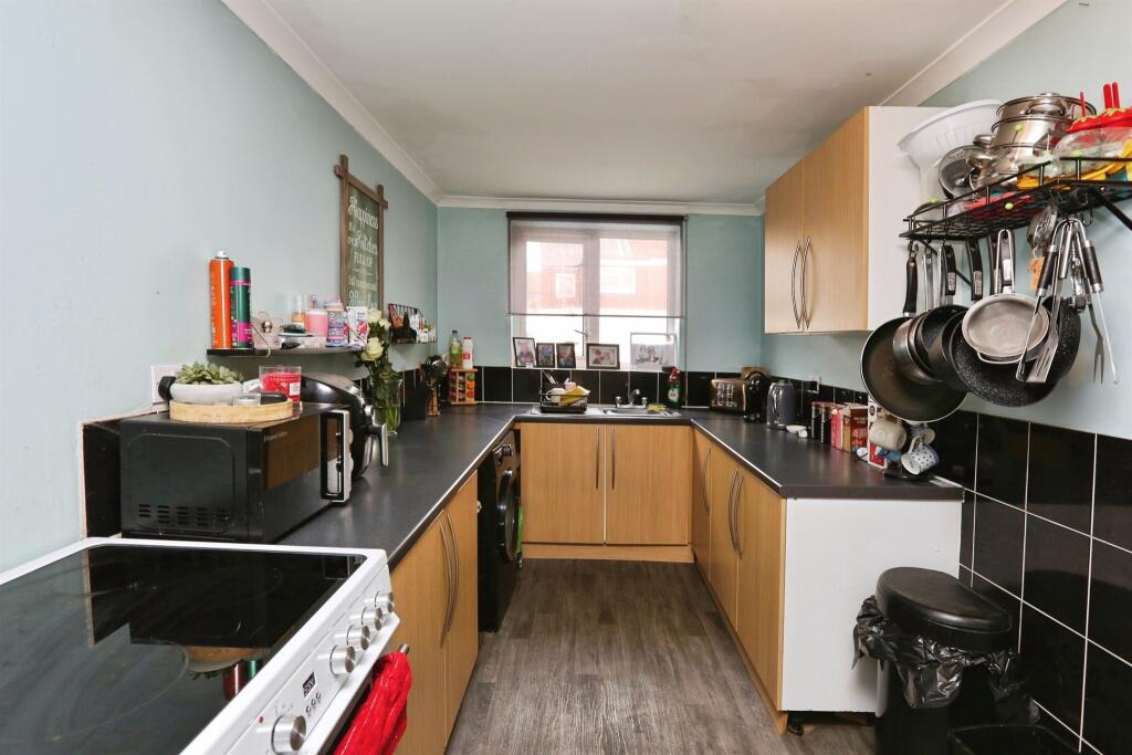 House in Portsmouth - View 5