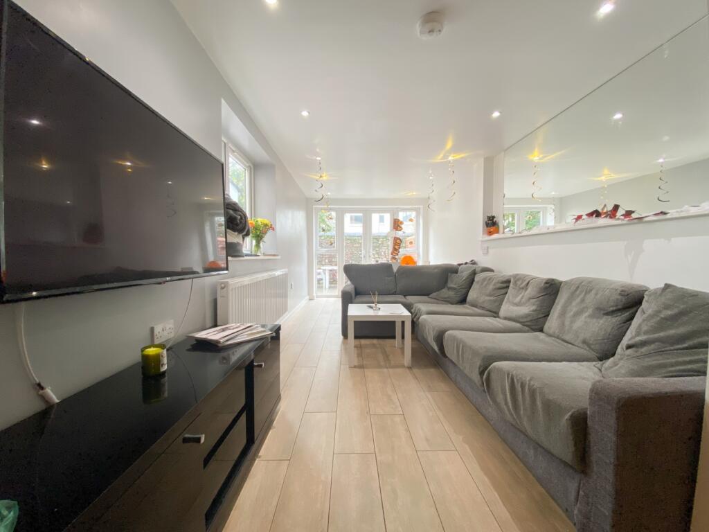 House in Cardiff, Maindy, Cathays - View 3