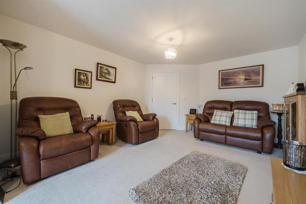 Oakingham Place, Reading Road, Wokingham, Berkshire, RG41 1EH - View 3