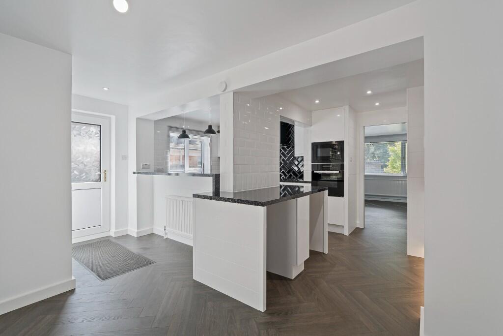 The Grove, Sholing, Hampshire, SO19 photo 3