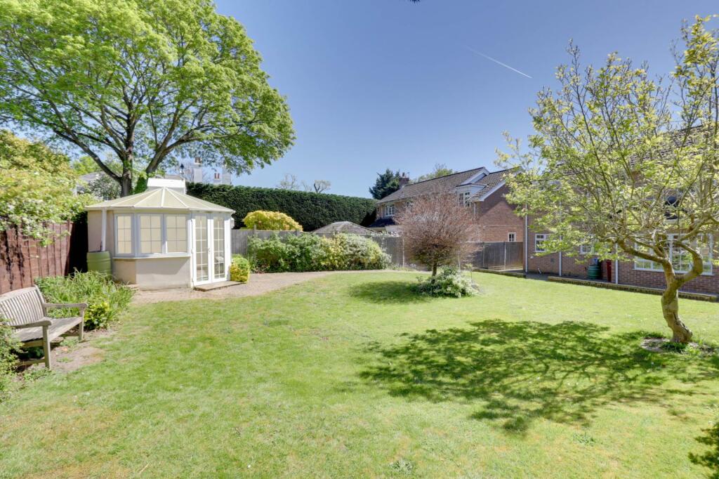 House in Reading, Emmer Green - View 4