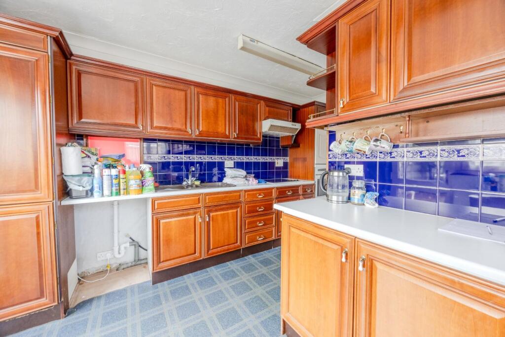 House in Southend-on-Sea - View 4