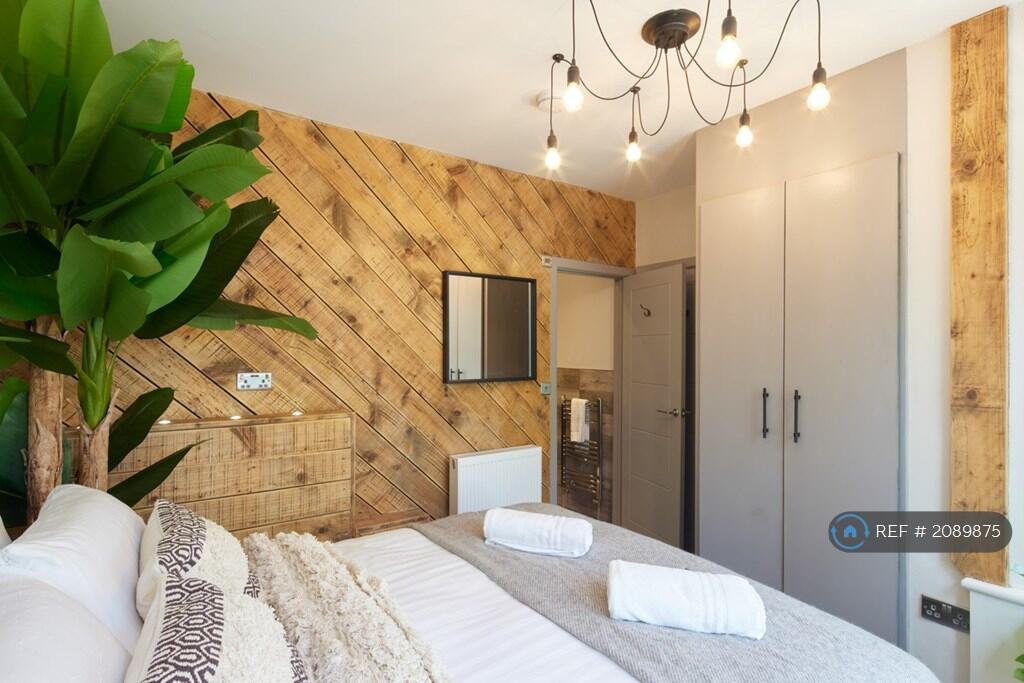 Apartment in Brighton - More