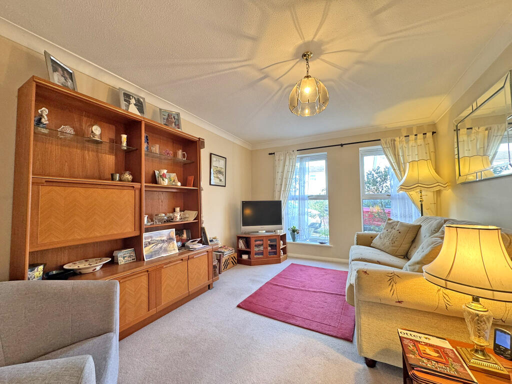 House in Southampton - View 2