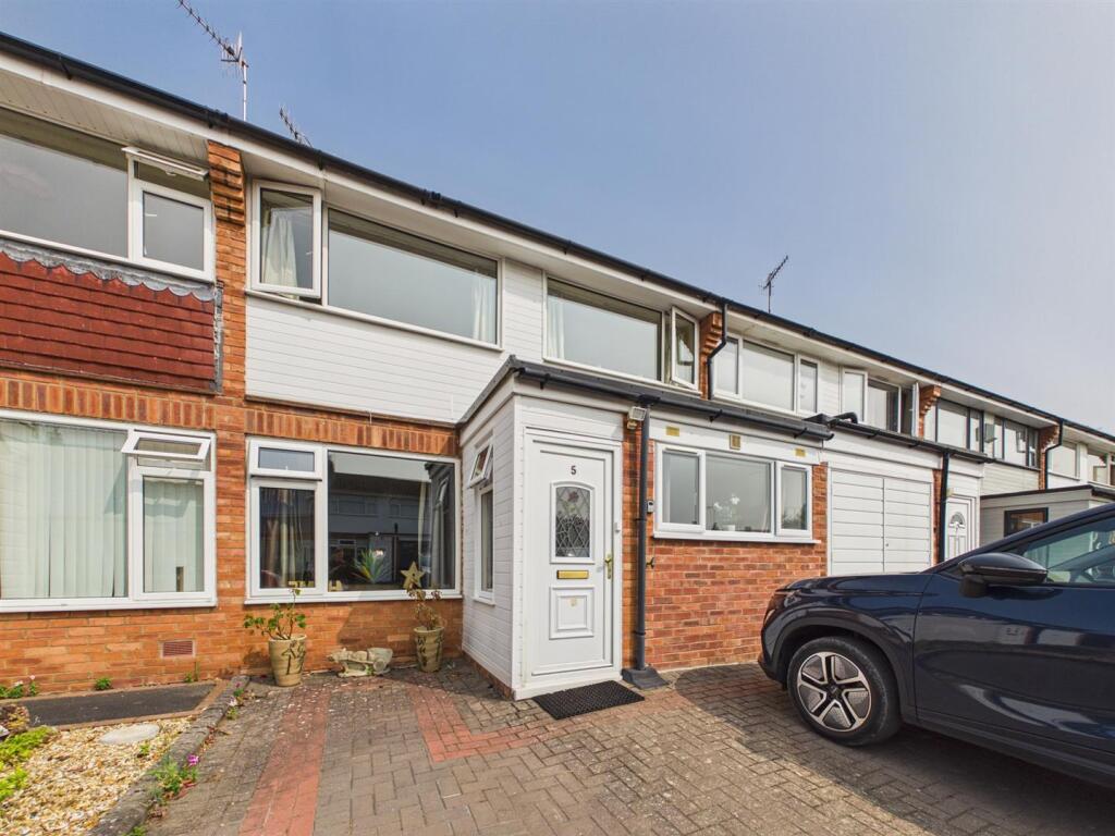 Main image of property: Rivermead Drive, Tiddington