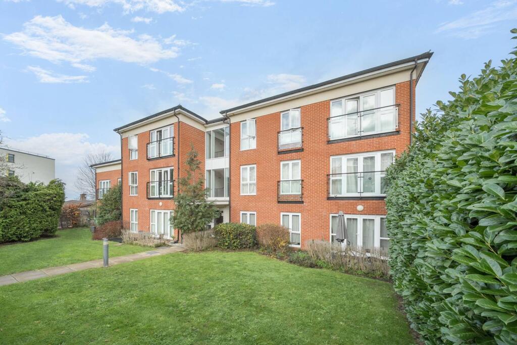 Main image of property: Kendra Hall Road, South Croydon, CR2