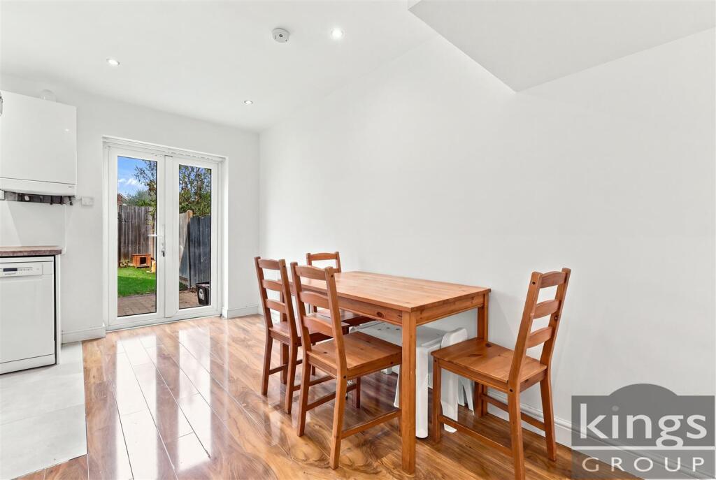 House in Broxbourne, Churchgate - View 5