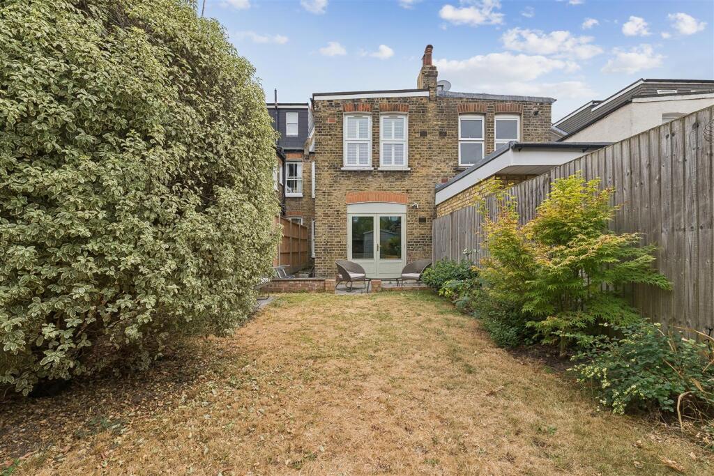 House in London - View 5
