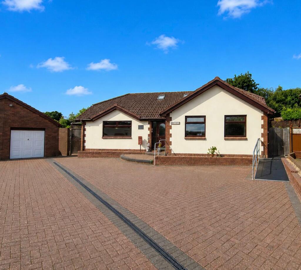 Main image of property: Waun Goch, Cefn Hengoed, CF82