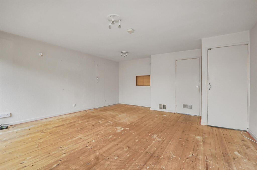 House in St Albans, St Stephen - View 2