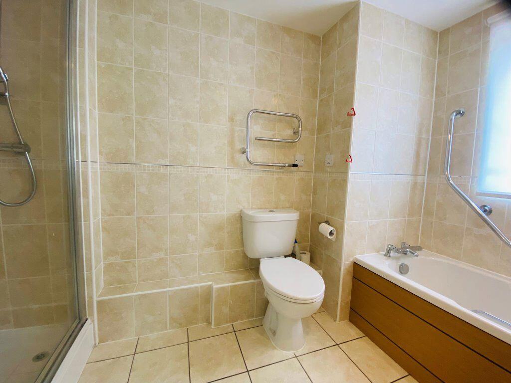 Apartment in Guildford - More