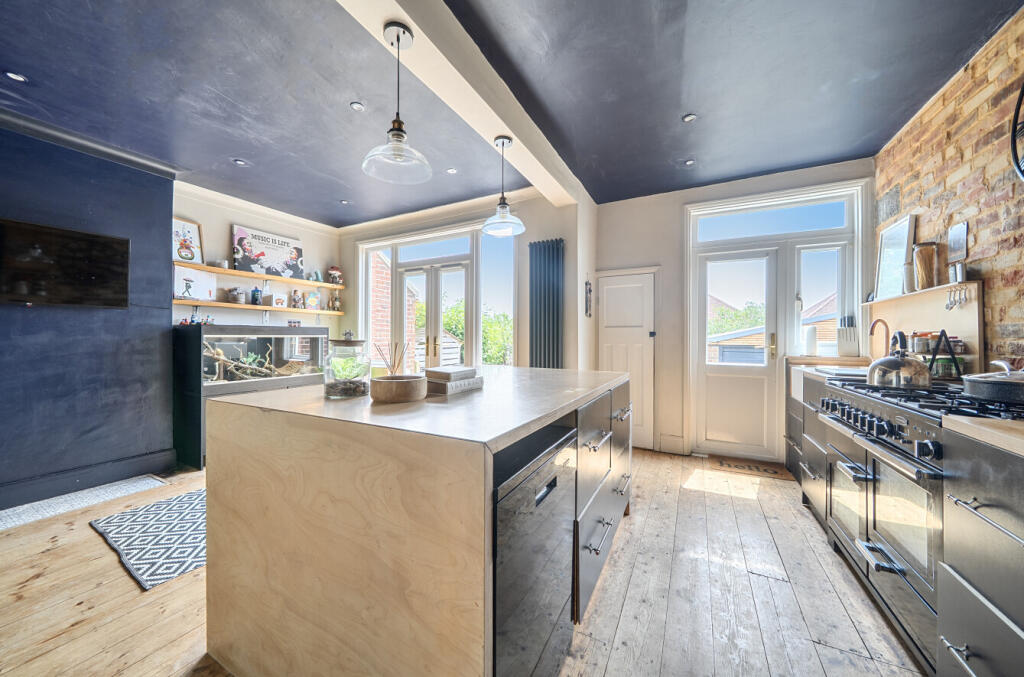 Colville Road, Drayton, Portsmouth - View 6