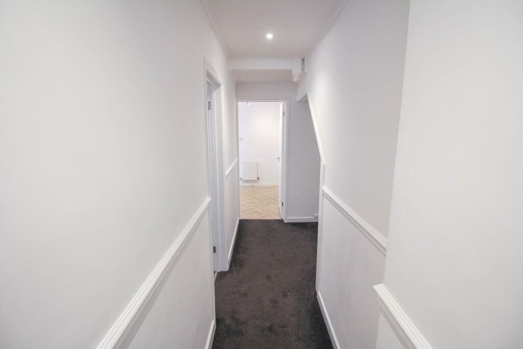 Apartment in Weston-super-Mare, North Somerset - View 4