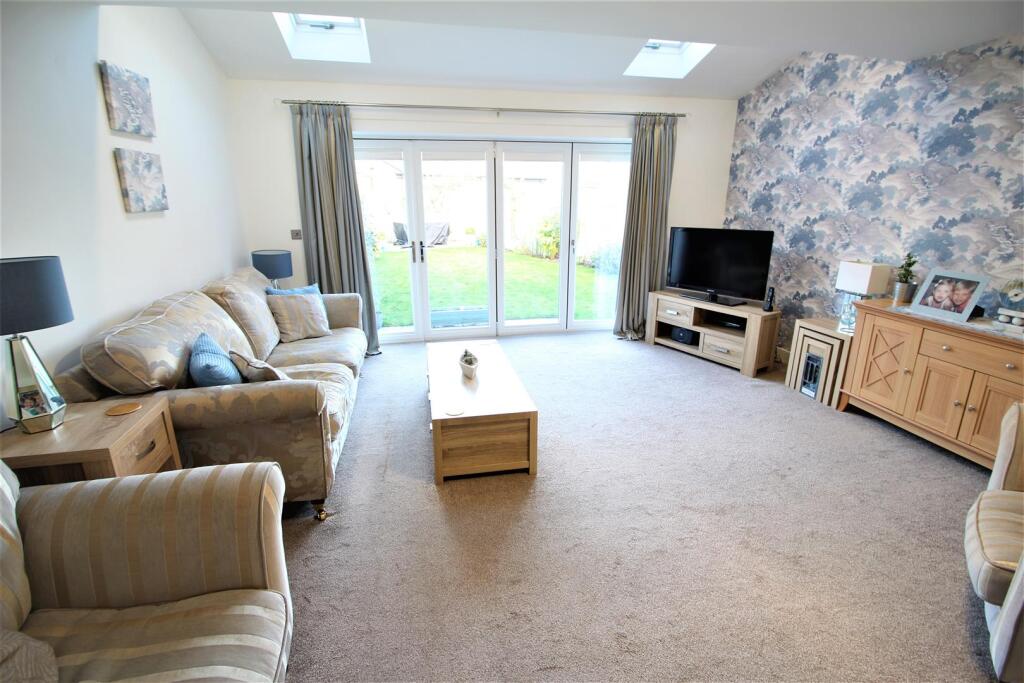 Additional image 4 of Delf Hill Close, Low Moor, Bradford