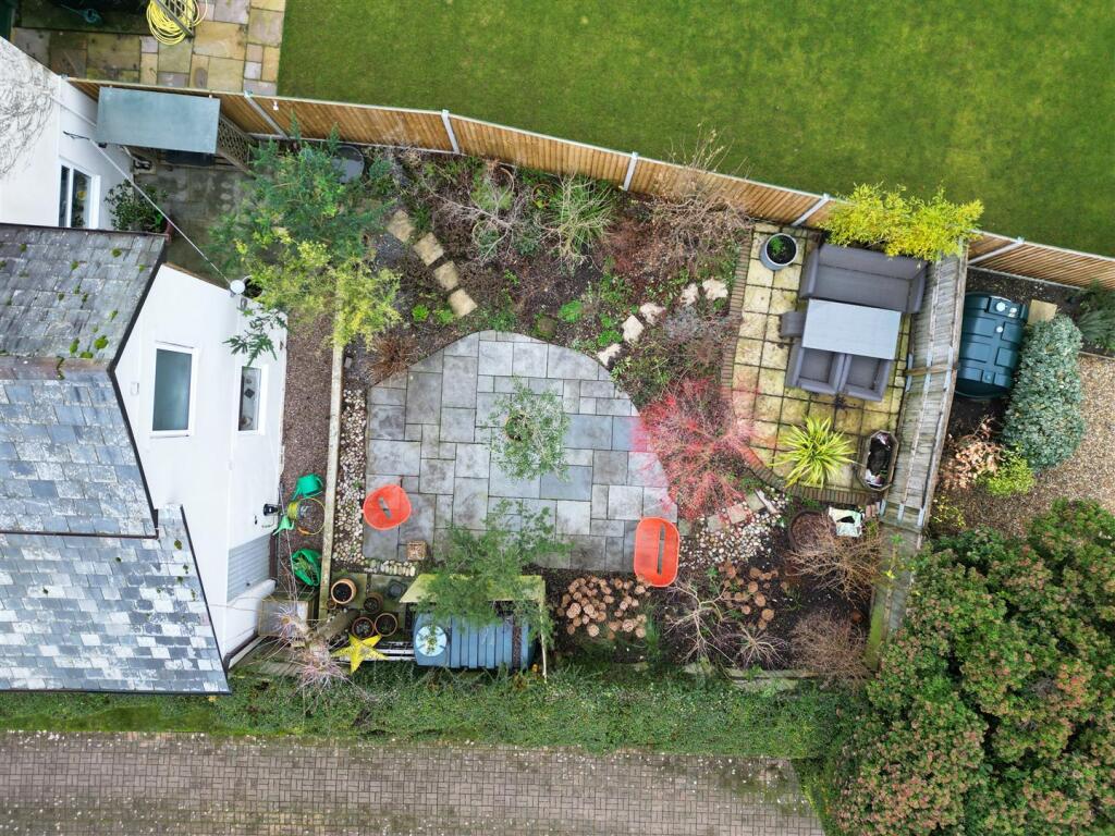 Main image of property: High Street, Broughton