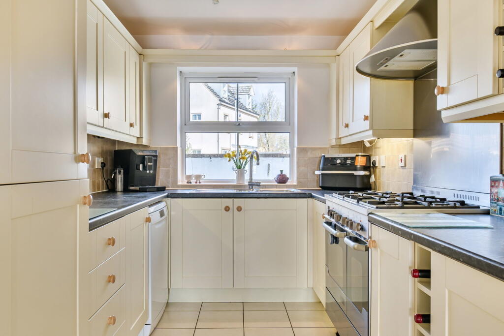 Stone Close, Corsham photo 4