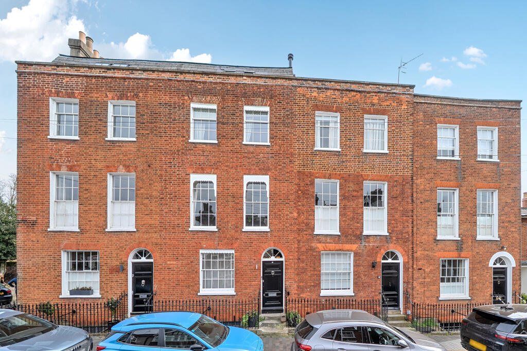 Main image of property: College Street, St. Albans, AL3