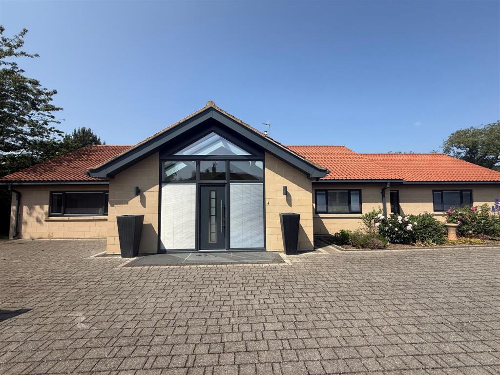 Main image of property: Mount Pleasant, Scalby