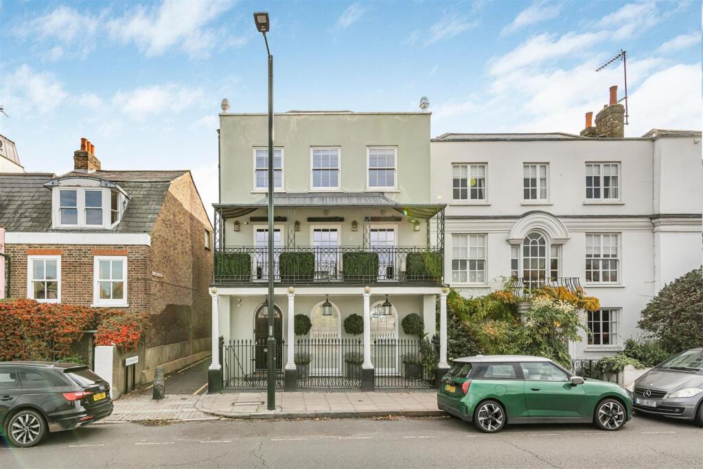 Main image of property: The Terrace, Barnes