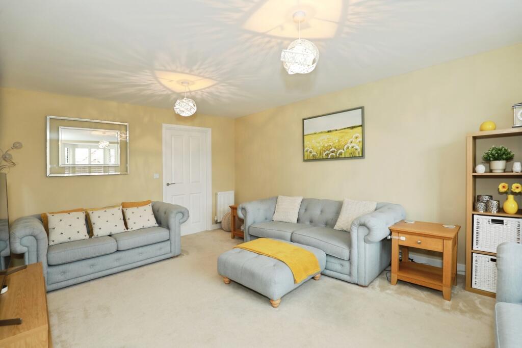 Thalia Avenue, Stapeley, Nantwich, Cheshire, CW5 photo 3