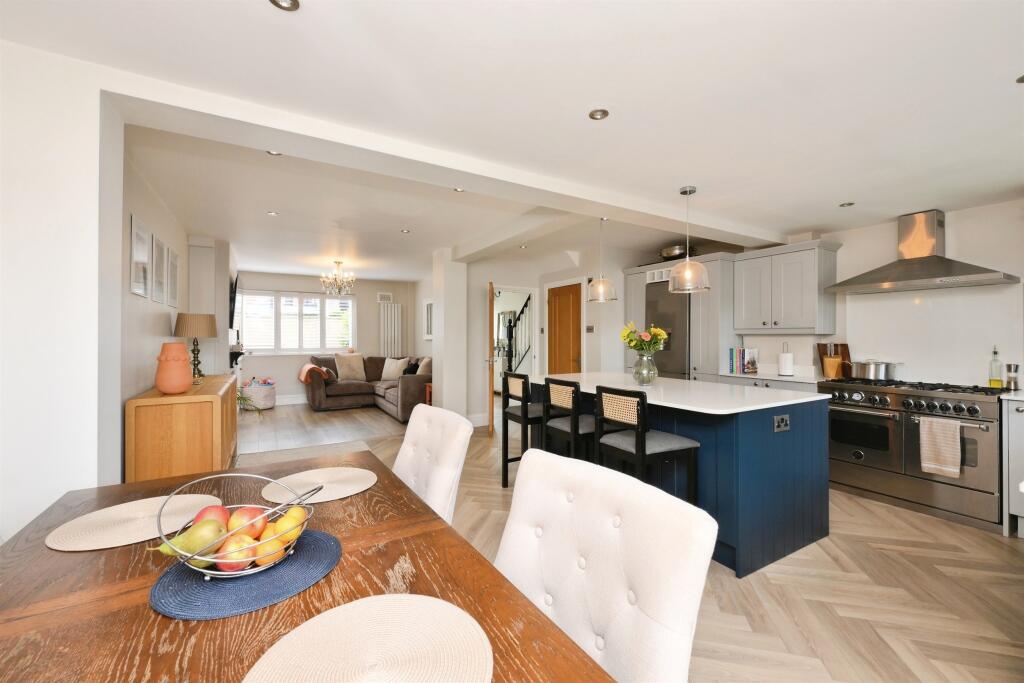 House in Ware, Kings Hill - More