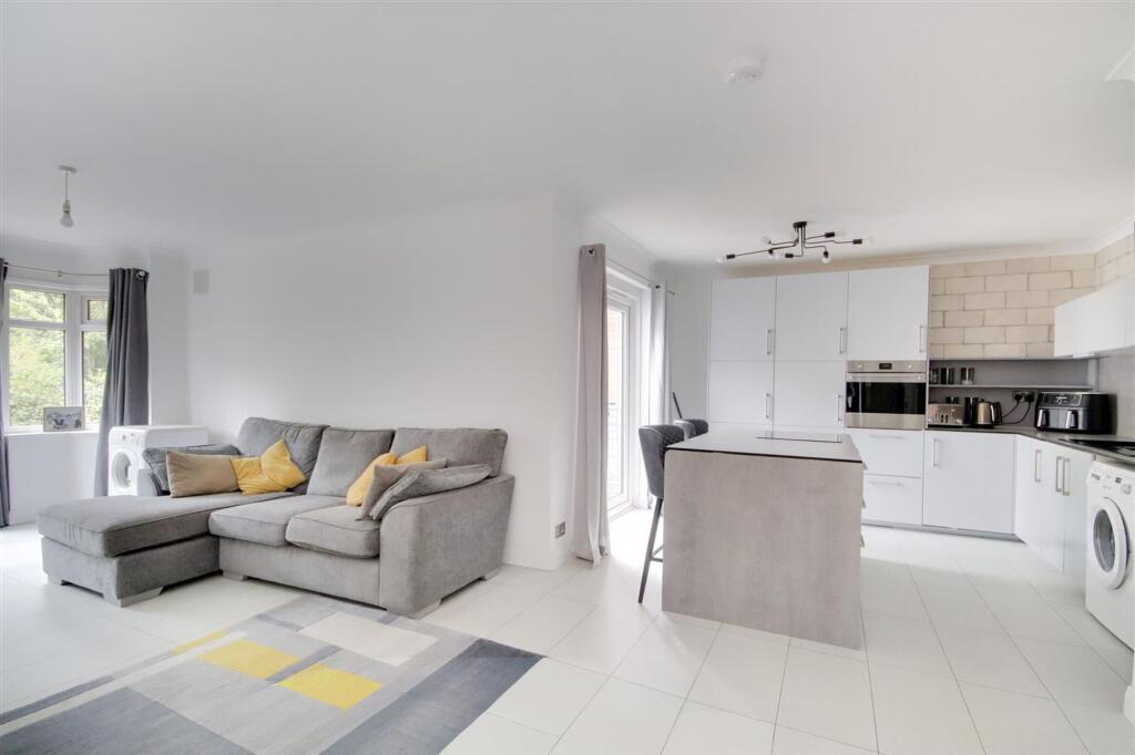 House in Brighton - View 4