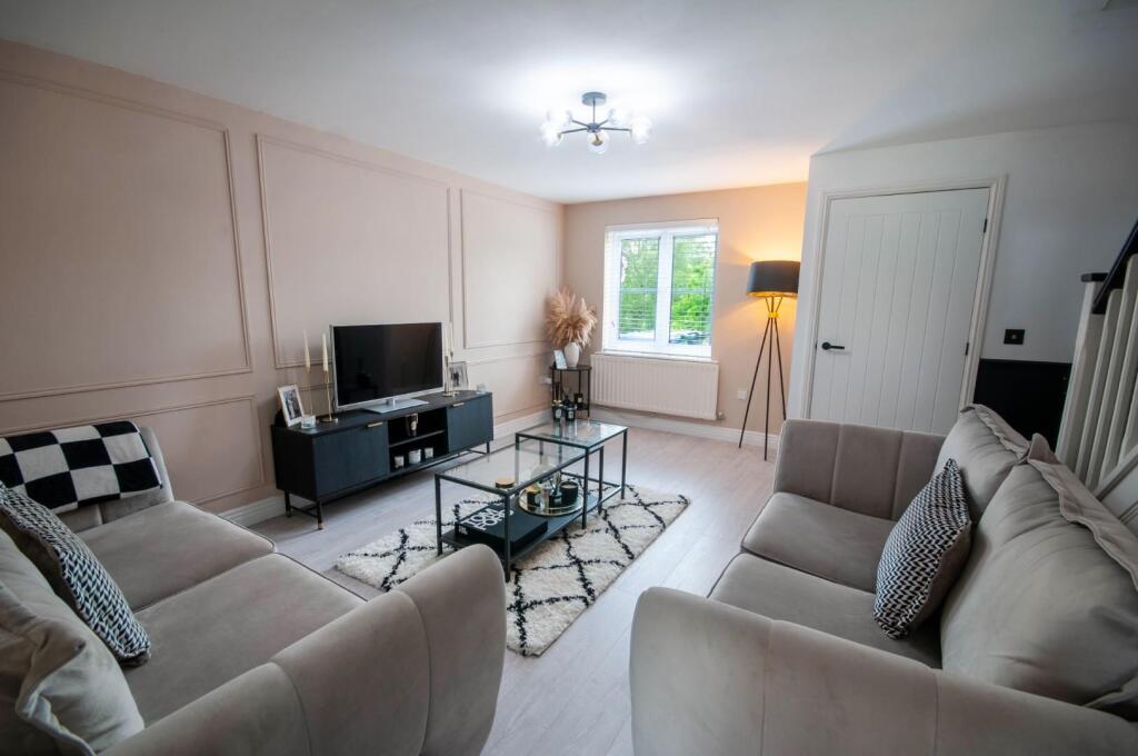 House in Bury, Outwood Gate - View 4