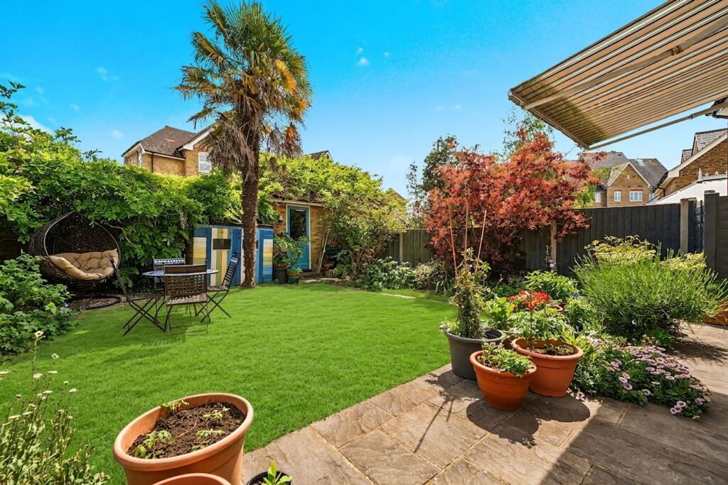 House in Gillingham, Medway - View 2