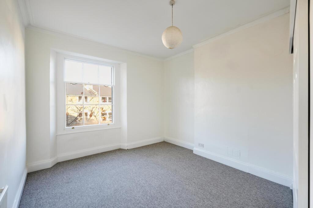 Apartment in Bristol, Clifton Village, Clifton - View 3