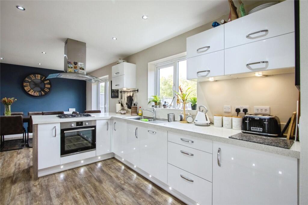 Rosewood Drive, Dewsbury, West Yorkshire, WF12 - More