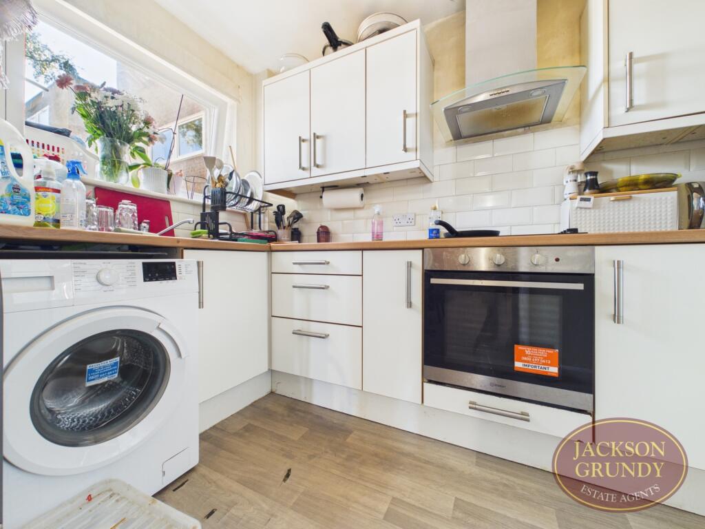 Apartment in Northampton, West Northamptonshire - View 3