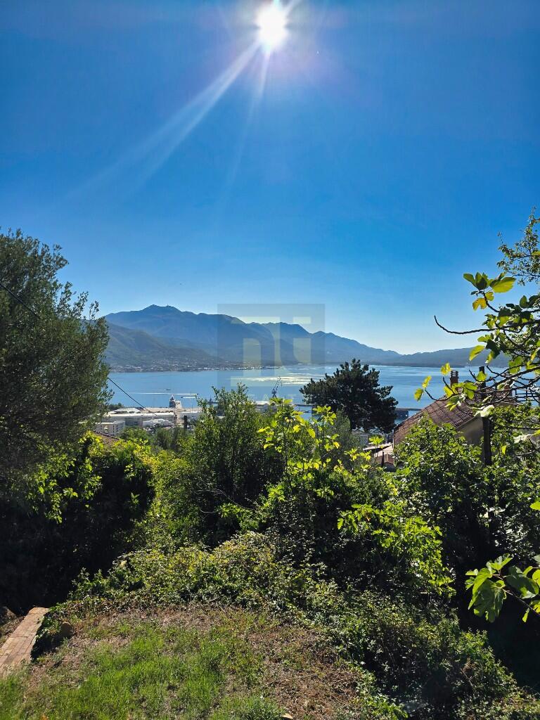 Main image of property: Bijela