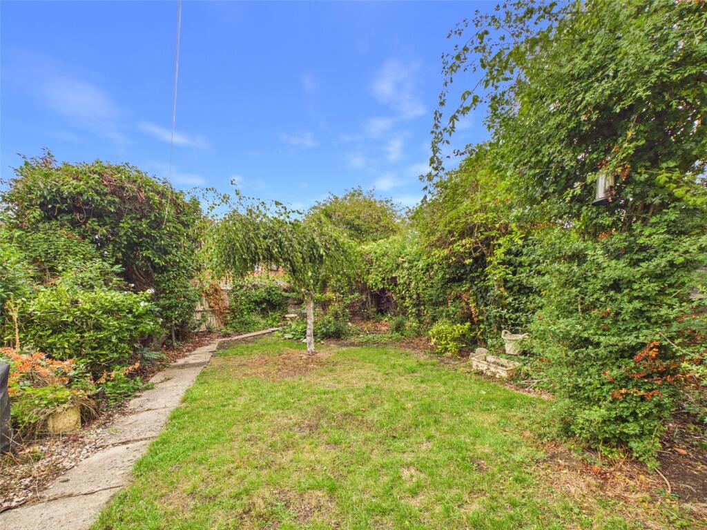 House in Gloucester - View 4