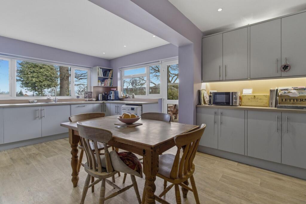 Manorfield, Lower Broadheath, WR2 photo 2