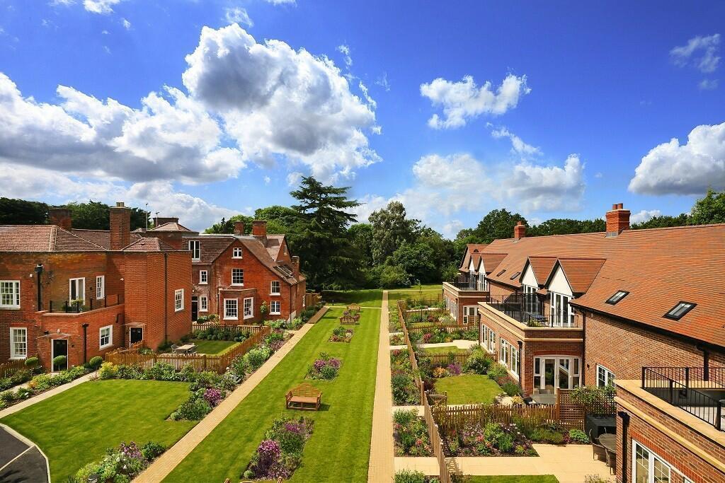 Apartment in Reading - View 4