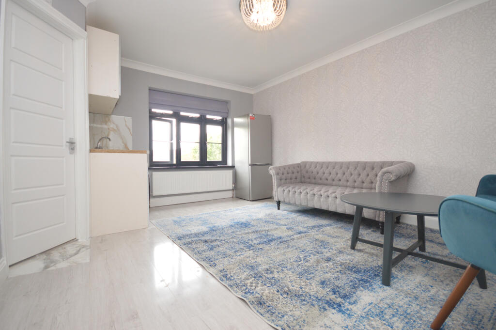 Main image of property: Wincanton Gardens, Ilford, IG6 2BP
