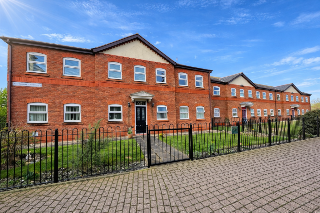 2-bed flat on The Granary, Marsh Mill Village, Thornton, FY5, £119,950