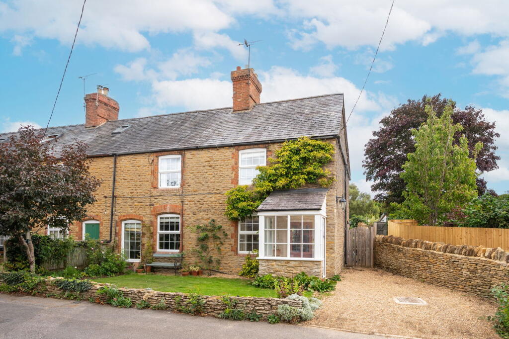 Main image of property: Wheelers Rise, Croughton, Northants