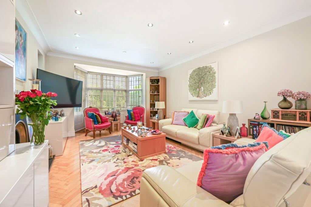 House in London, Hampstead Garden Suburb - View 3