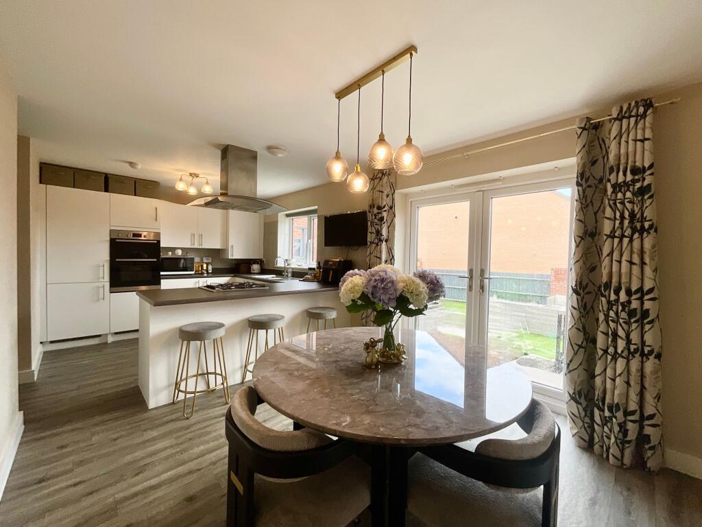 House in Newcastle-under-Lyme, Staffordshire - View 2