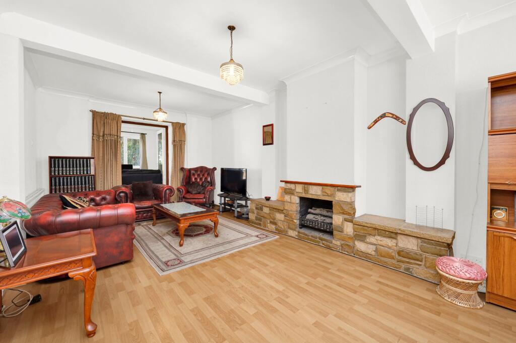 House in London - View 3