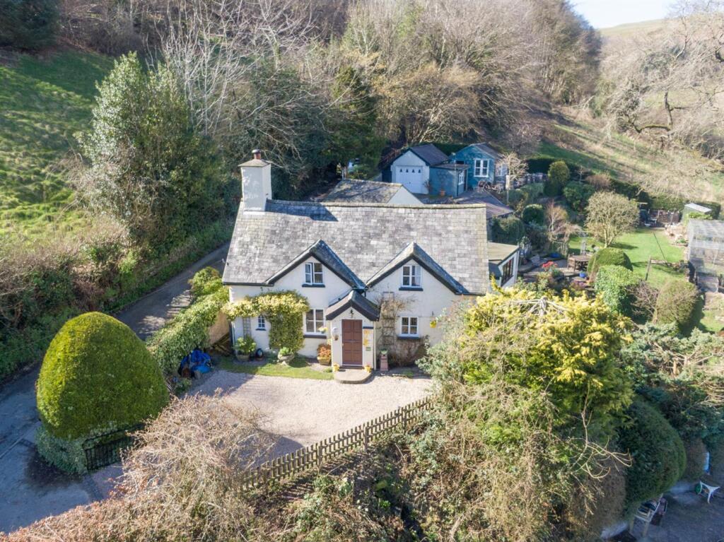 Main image of property: Fron Bache, Llangollen