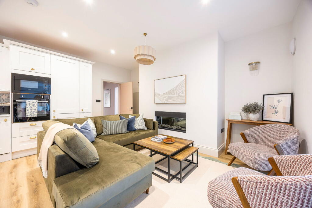 Ashmore Court, St. Georges Road, Cheltenham, GL50 photo 2