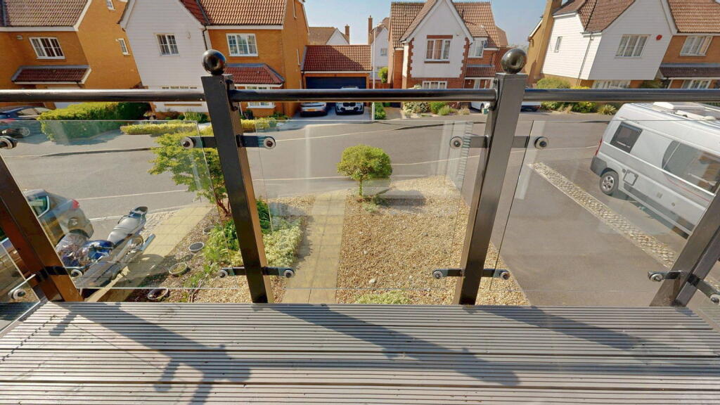House in Hythe, Golden Valley, Sandgate - More