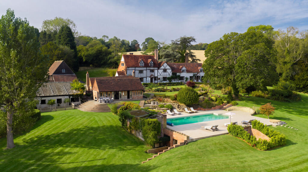 Main image of property: Hartfield Road, Edenbridge, TN8