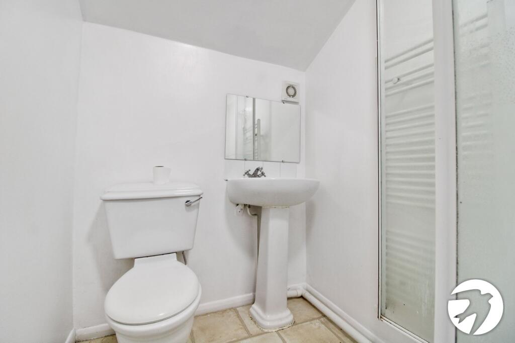 Apartment in Gravesham, Gravesend - View 4