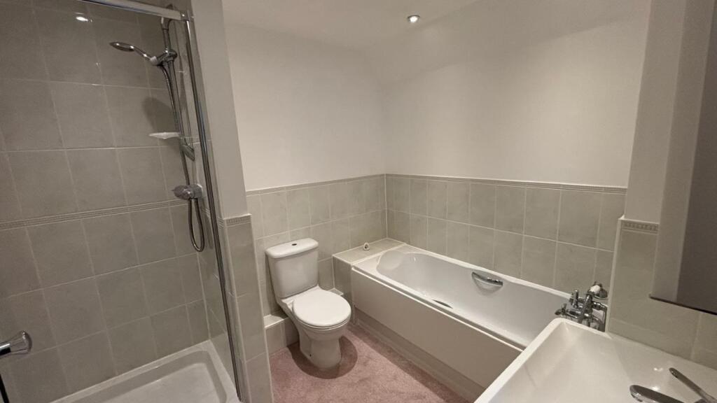 Apartment in Waverley, Bramley - View 5