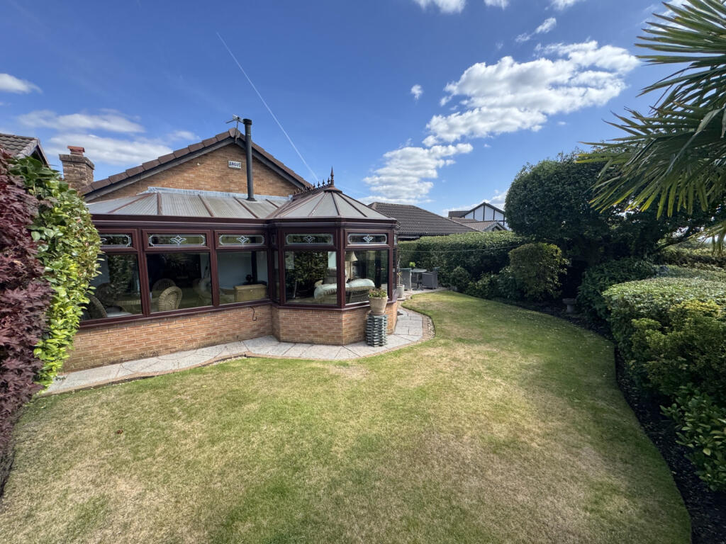 House in Wigan, Thornhill - View 2
