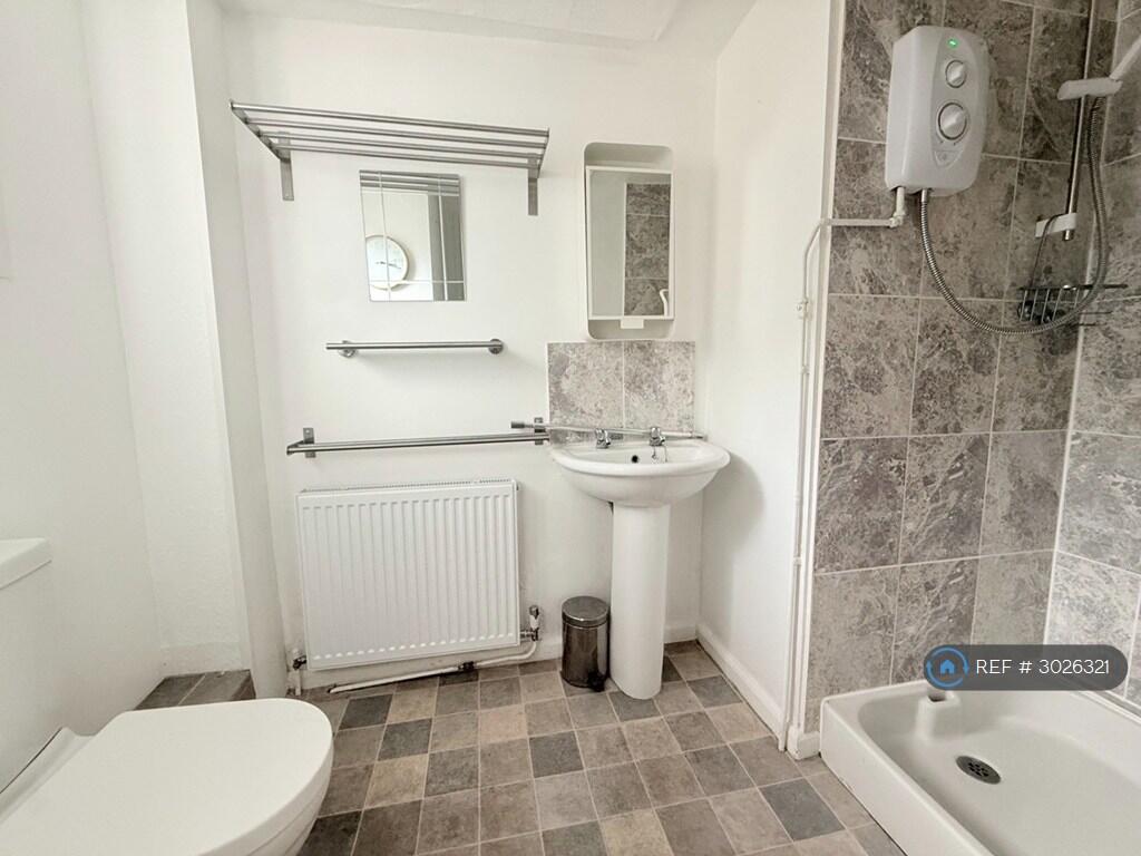 Apartment in Bedford, Harpur - View 4